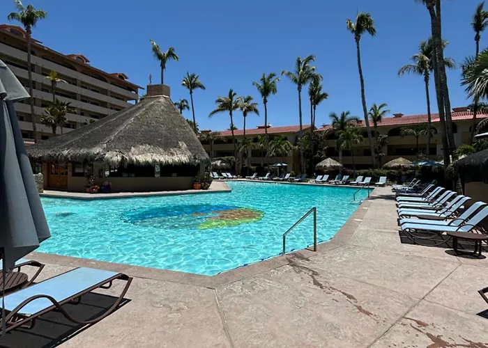 Apartahotel Elegant Pool View W/balcony| Walk| Hot Tub
