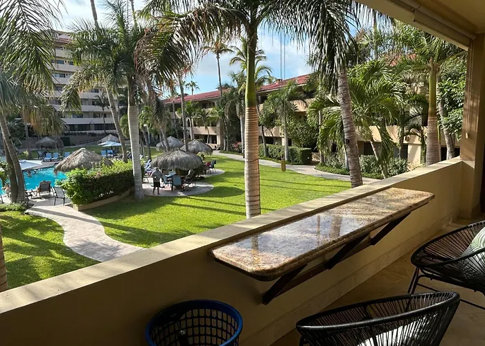 Elegant Pool View W/balcony| Walk| Hot Tub Apartahotel 4*
