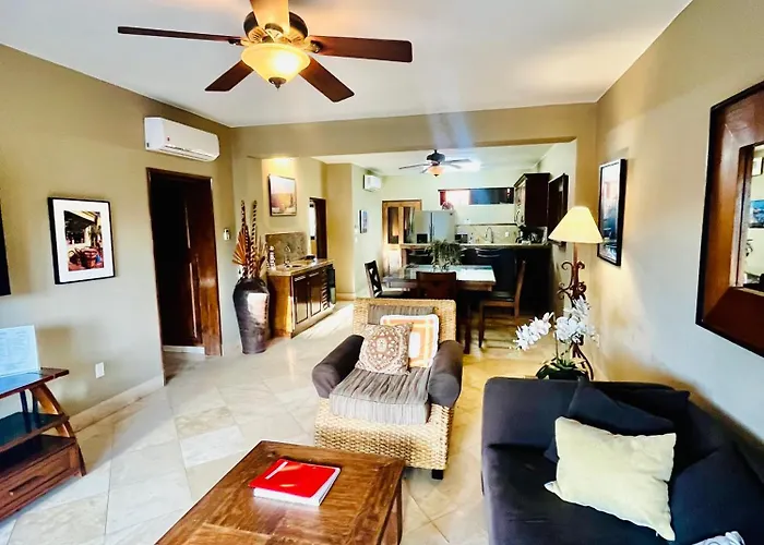 Elegant Pool View W/balcony| Walk| Hot Tub
