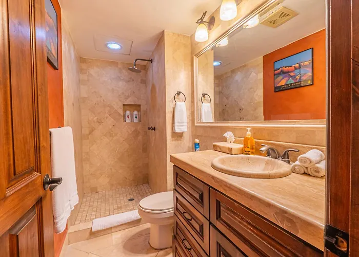 Apartahotel Elegant Pool View W/balcony| Walk| Hot Tub Cabo San Lucas